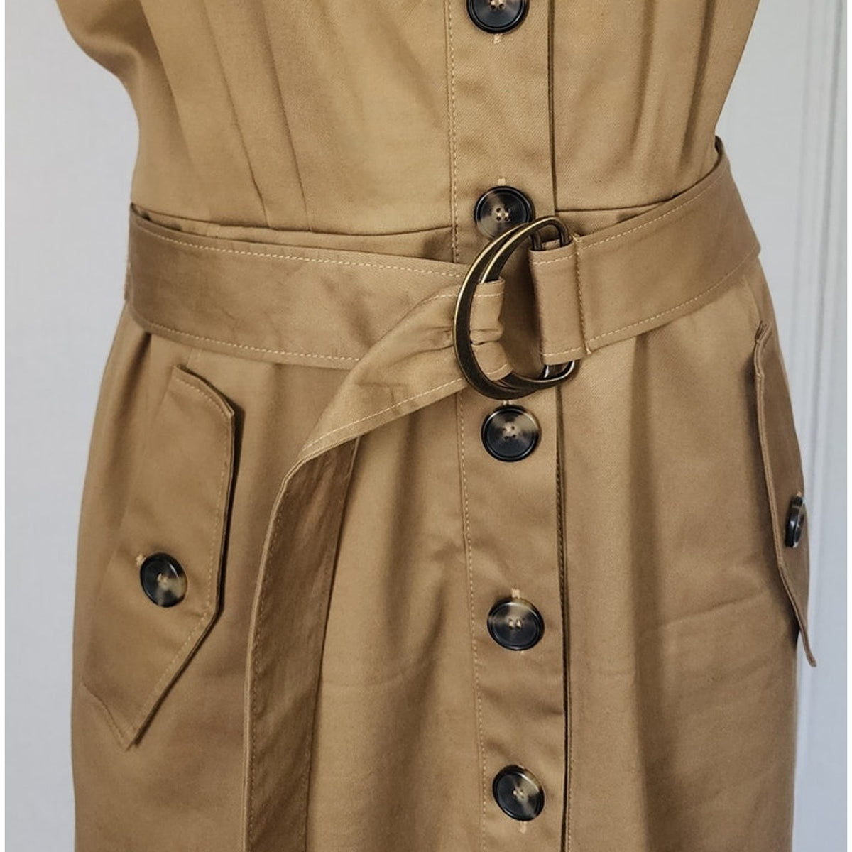 Carolina Herrera Shirt Dress 2022 Resort Beige Cotton Button Down Front Safari Belted Utility NWOT Large