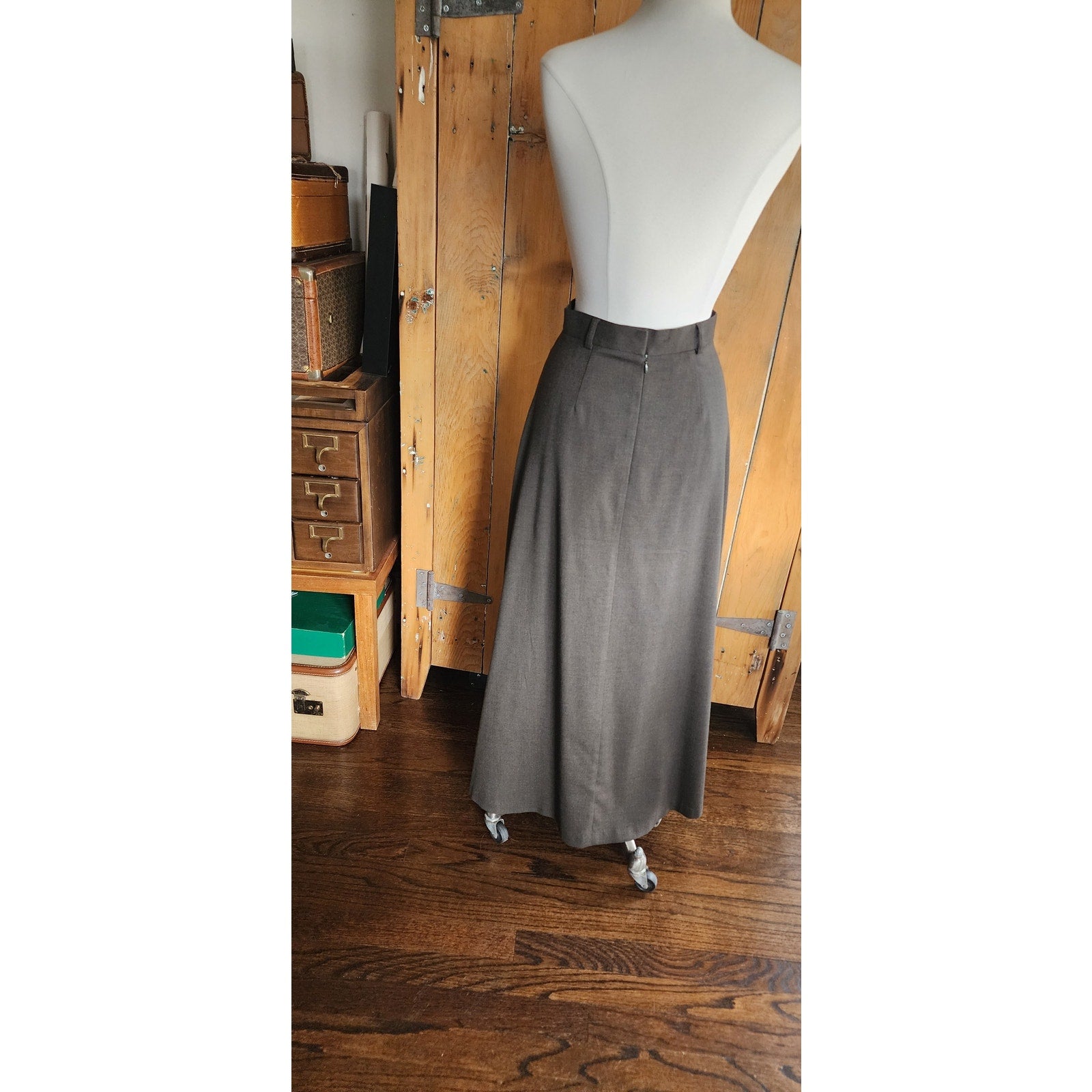 Long wool skirt 90s best sale