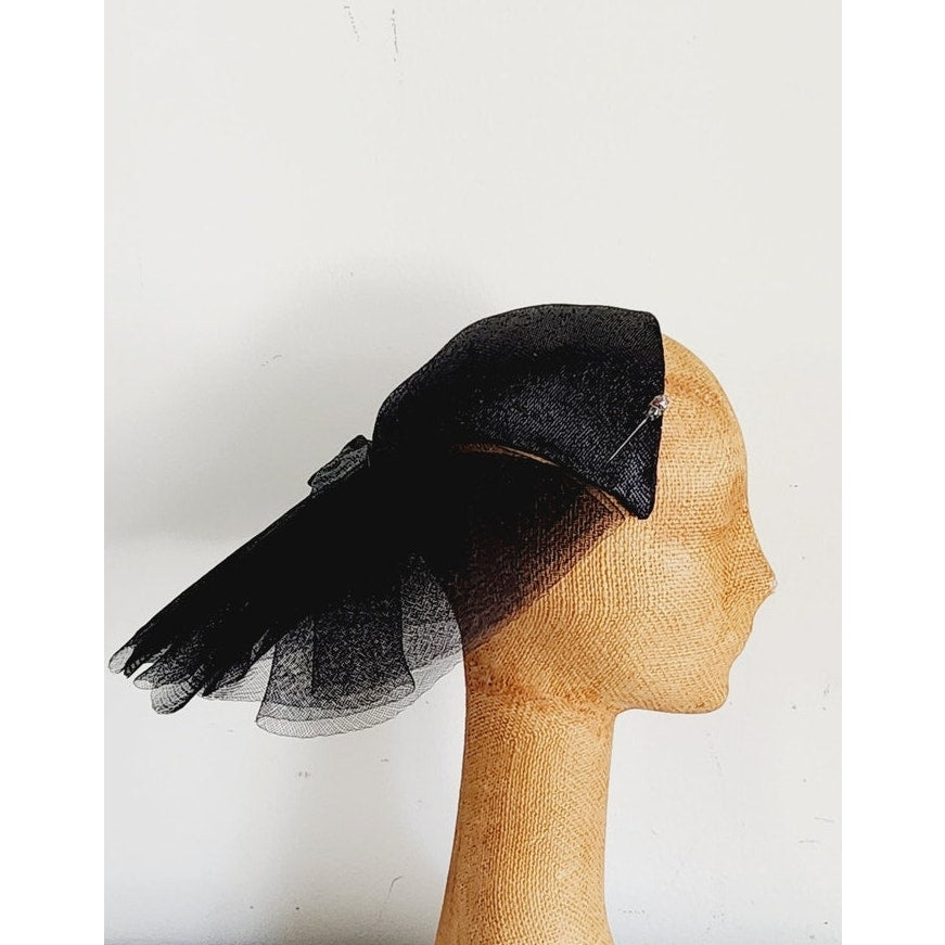 Vintage 50s Bes-Ben Hat Black Straw Large Rear Bow Panel