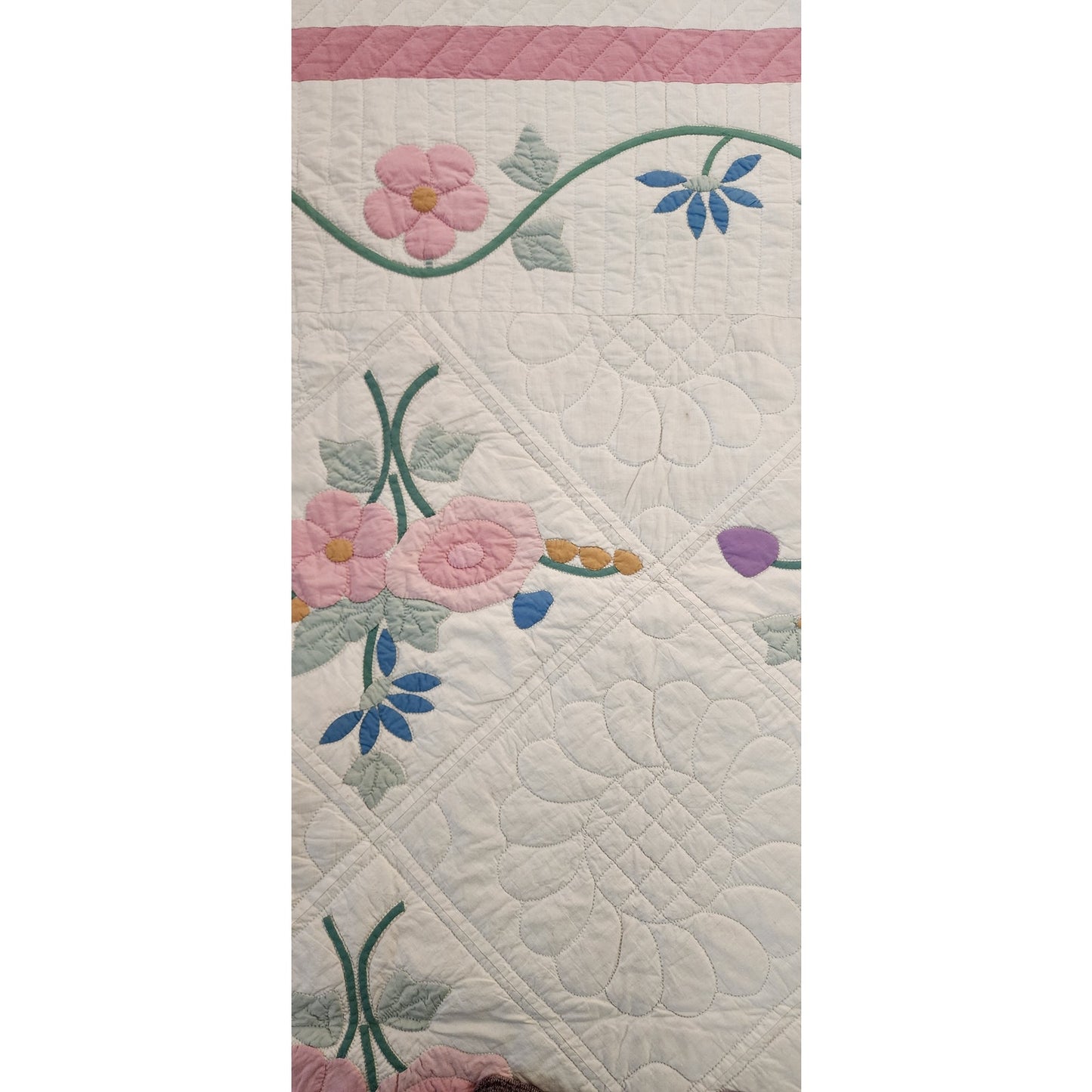 Vintage 30s 40s Quilt Appliqué Floral Bouquet with Swag Border Cheddar Cotton