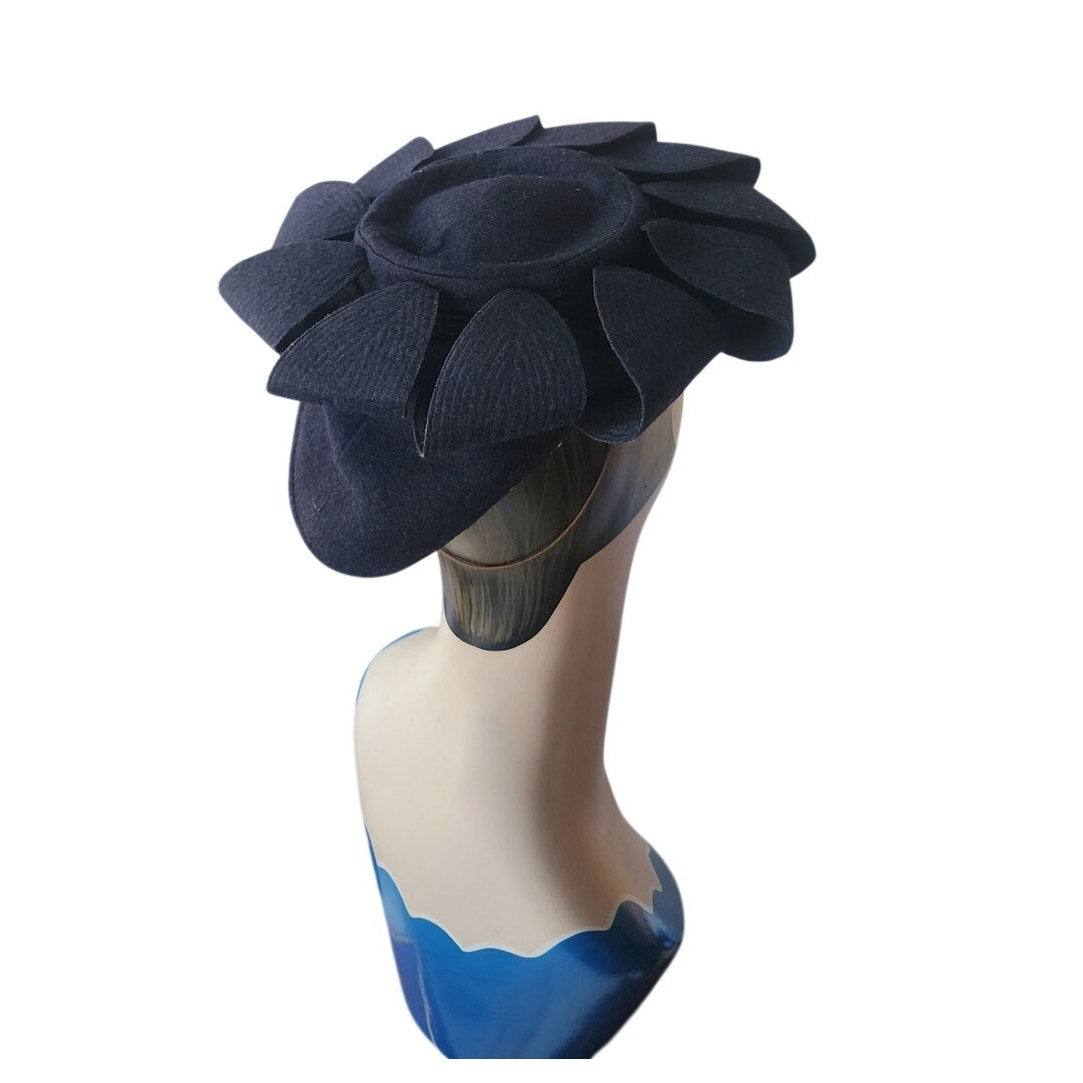 Vintage 1930s Tilt Hat Austelle Navy Blue Structured Saucer Modernist Sculpted