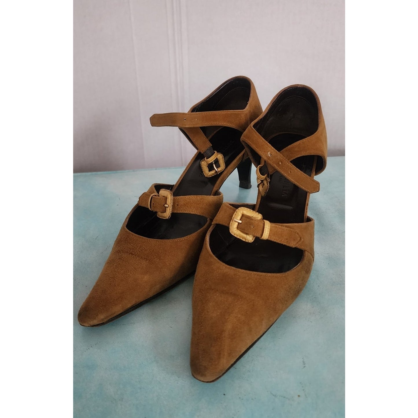 Vintage Bottega Veneta Shoes Mustard Yellow Suede Heels Dual Strap Buckle D'Orsay Pumps 7.5