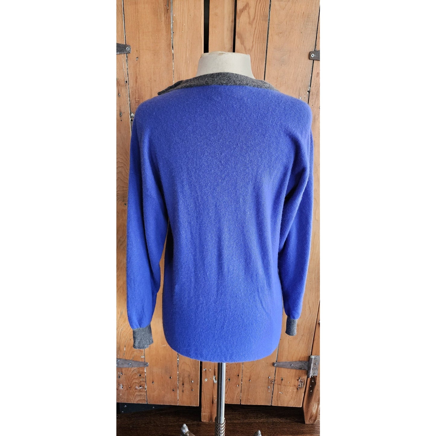 Vintage 80s Cashmere Pringle Sweater Blue Gray Hip Length