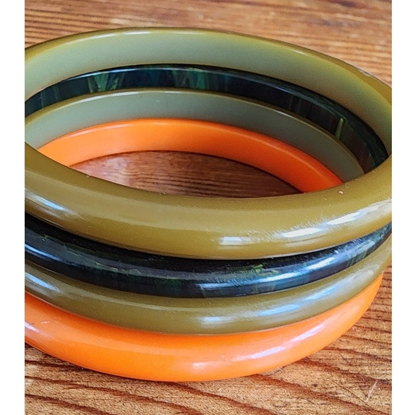 Vintage Bakelite Bangles Set of 4 Bracelets Spacers Three Inch Diameters