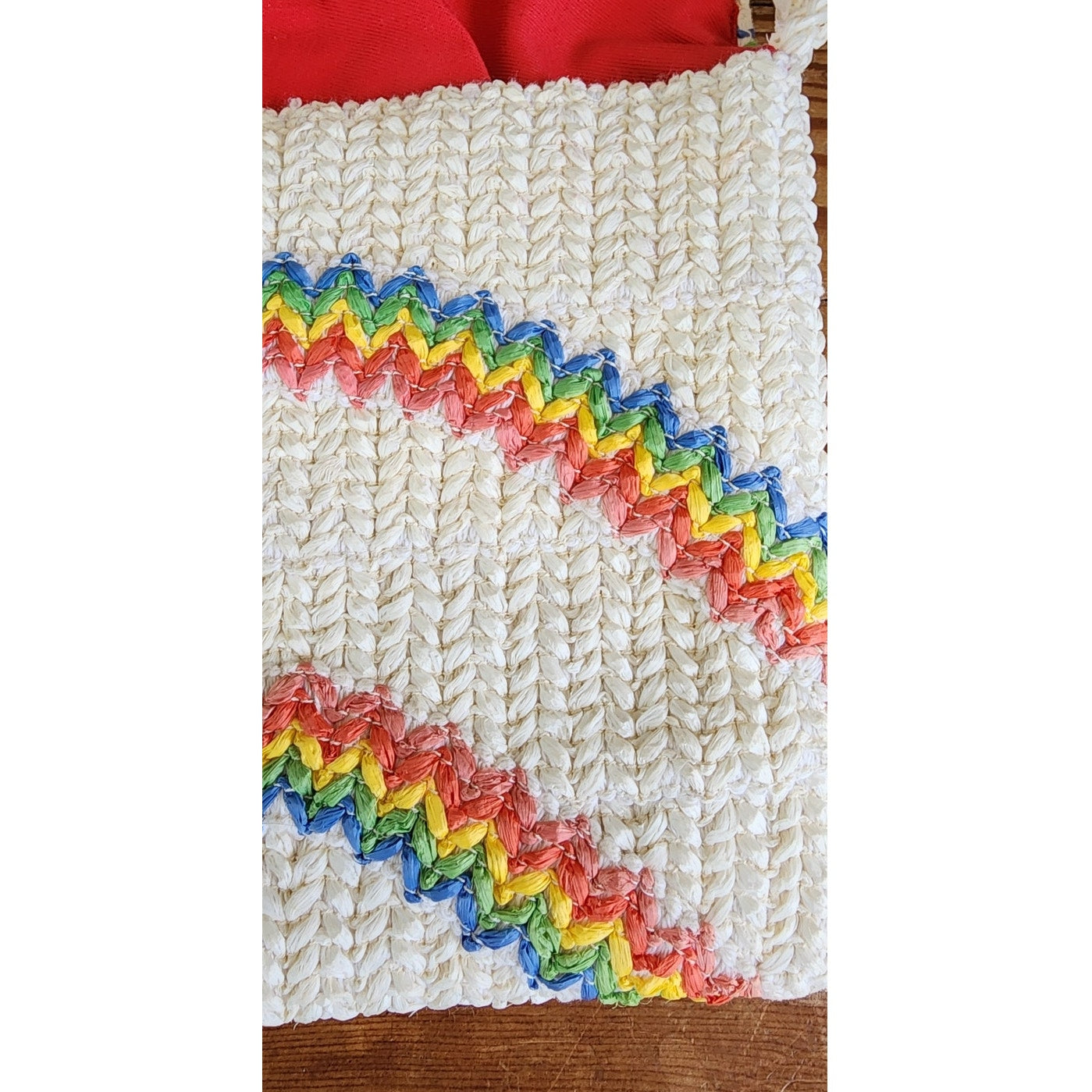 Vintage 70s Straw Shoulder Bag Rainbow Waves