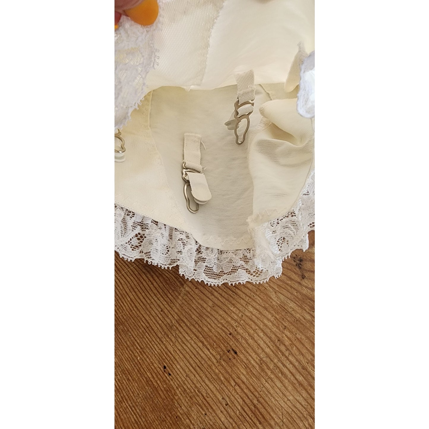 Vintage 50s Girdle Underwear Cream Nylon w/Garters Formfit Rogers 32