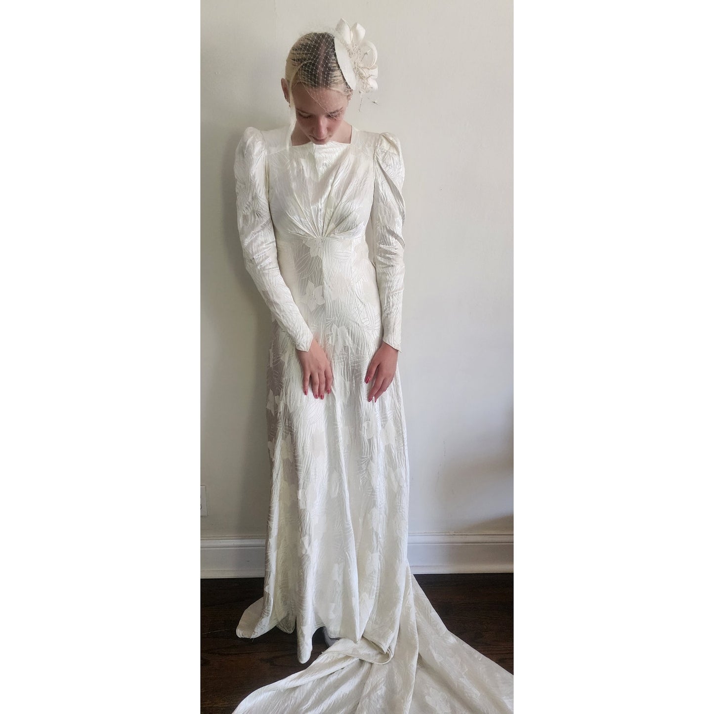Vintage 1940s Wedding Dress Ivory Damask Long Sleeves by LaRose / Small