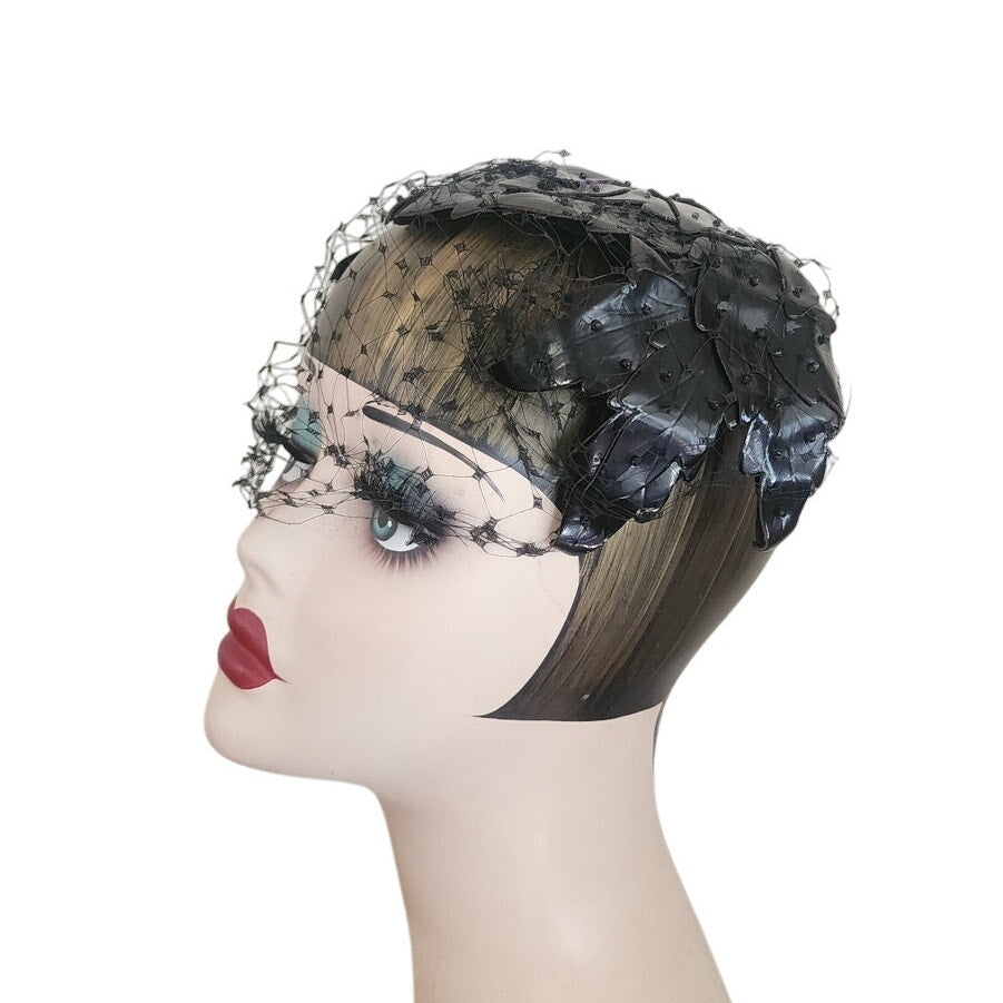 Vintage 50s Bes-Ben Hat Eggshell Style Black Leather Petals