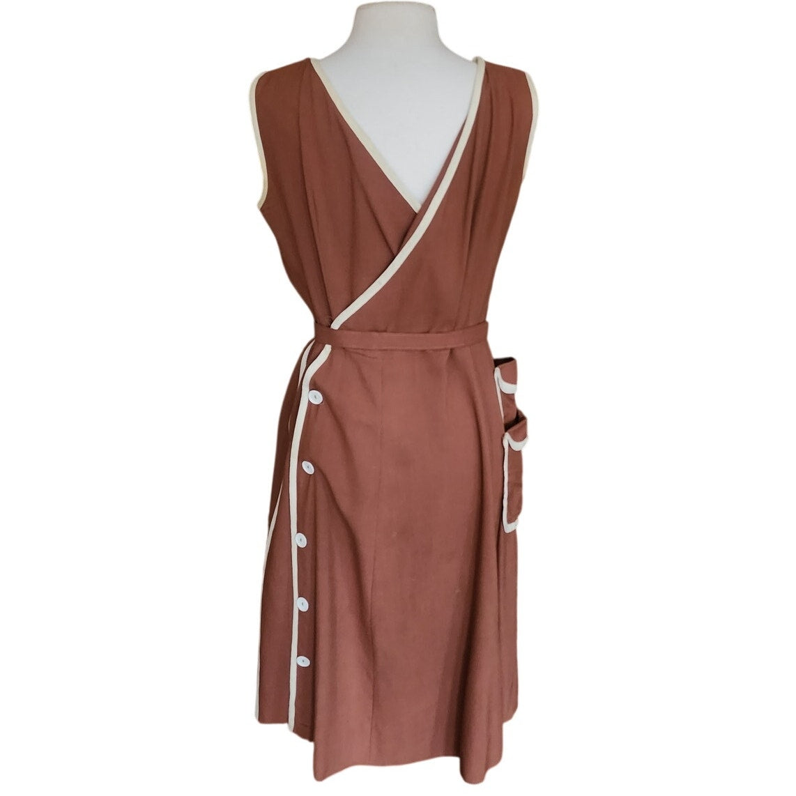 Vintage 40s Belted Day Dress in Brown & White Trim Unusual Double Pocket Design by Dawncrest