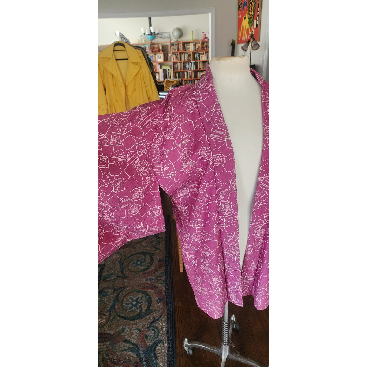 Vintage Japanese Jacket Kimono Haori Style Mauve Pink Purple White Silkprint