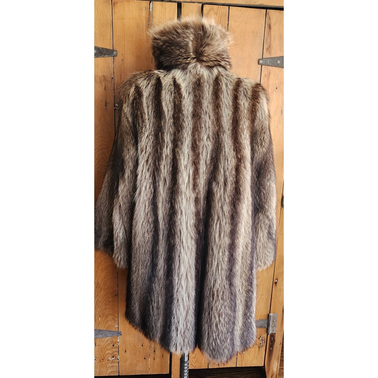 Vintage Fur Coat Silver Tipped Raccoon Hip Length Revillon Boho Style Size Medium SATC
