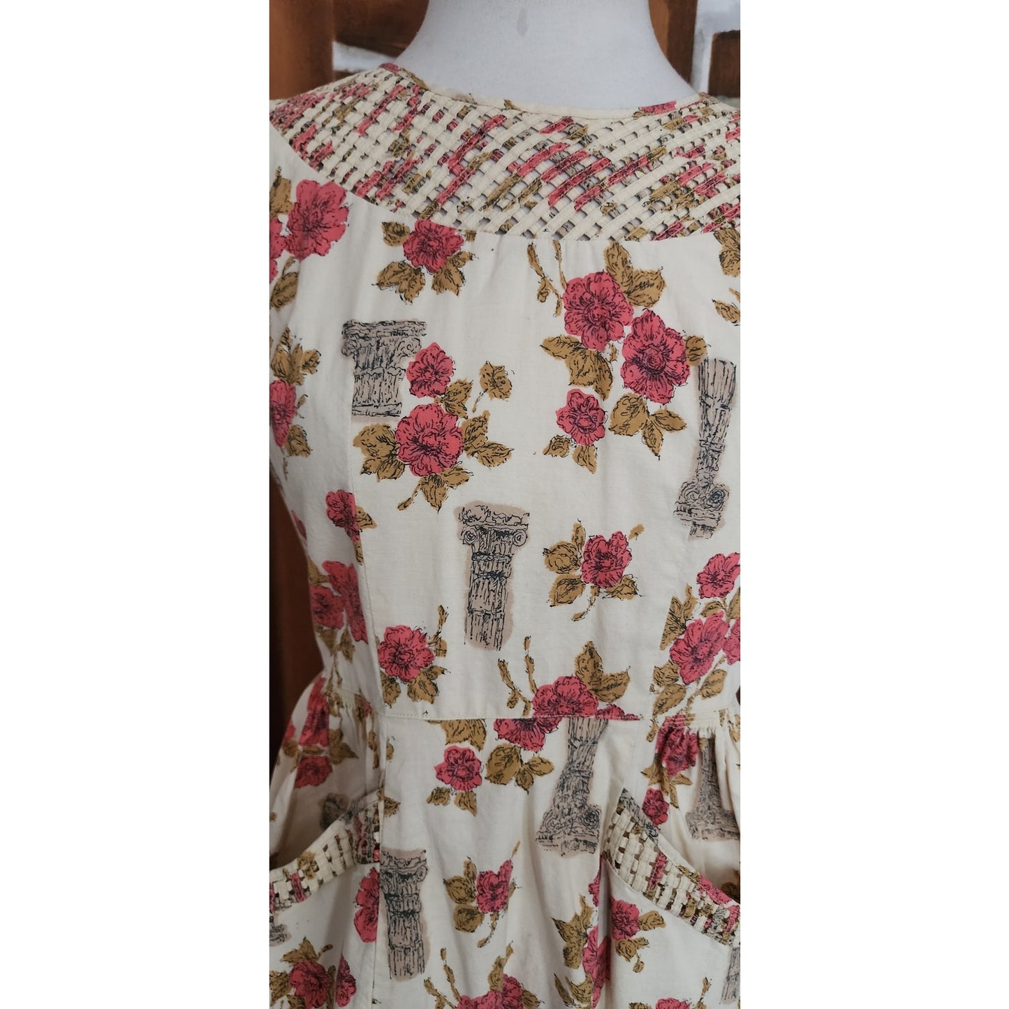 Vintage 50s Swirl Wrap Dress Cotton Rose Classical Columns Print Apron Housewife Full Skirt Pockets