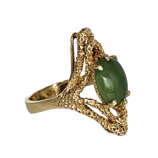 Vintage 60s Ring in 14K Gold & Jade Cabochon