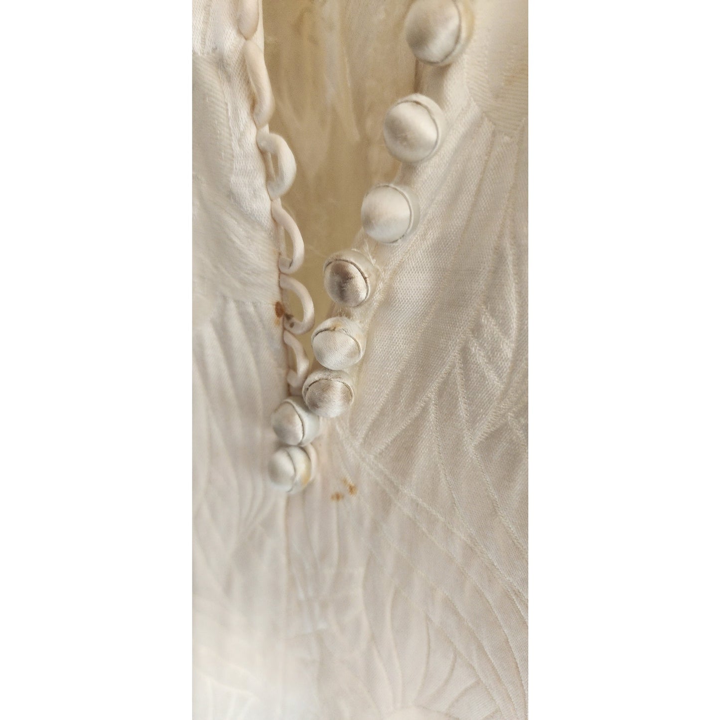 Vintage 1940s Wedding Dress Ivory Damask Long Sleeves by LaRose / Small