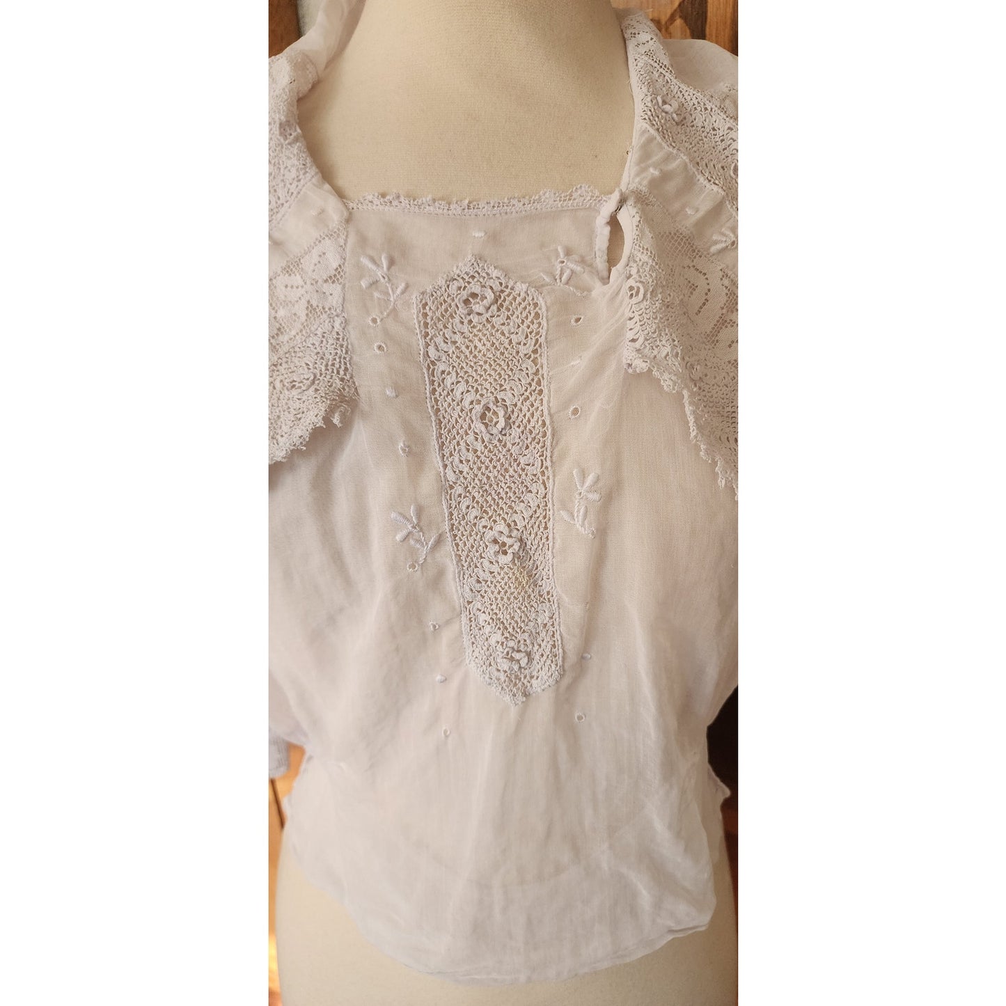 Antique Edwardian Blouse White Cotton Lace Embroidery Sailor Collar / S
