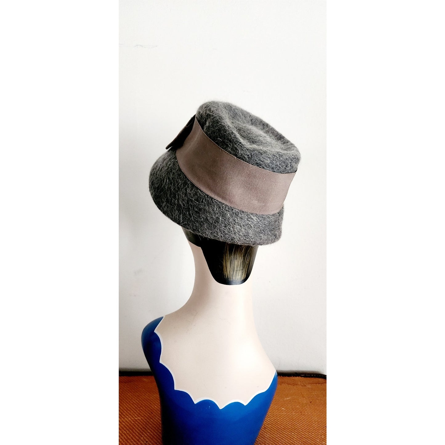 Vintage 60s Gray Hat Flapper Style Cloche Melosoie