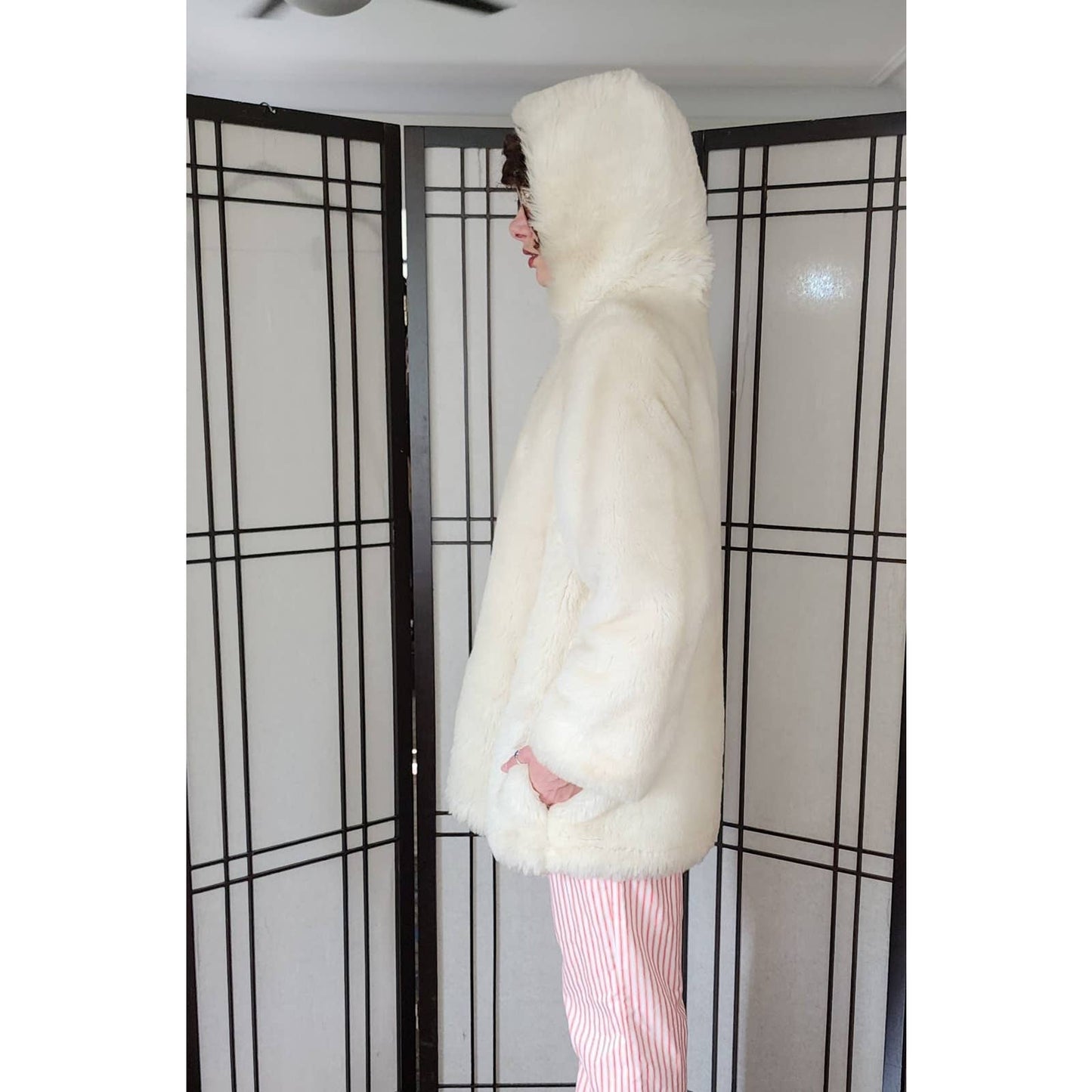 Vintage 70s Faux Fur Jacket Shaggy White Stag Hooded