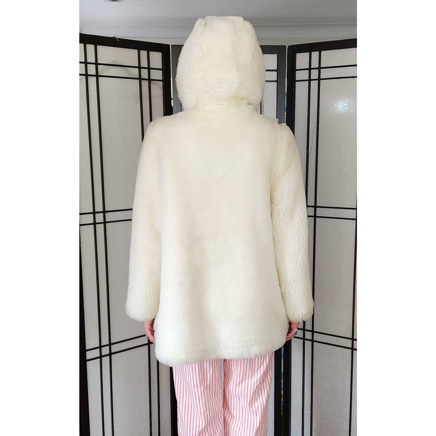 Vintage 70s Faux Fur Jacket Shaggy White Stag Hooded