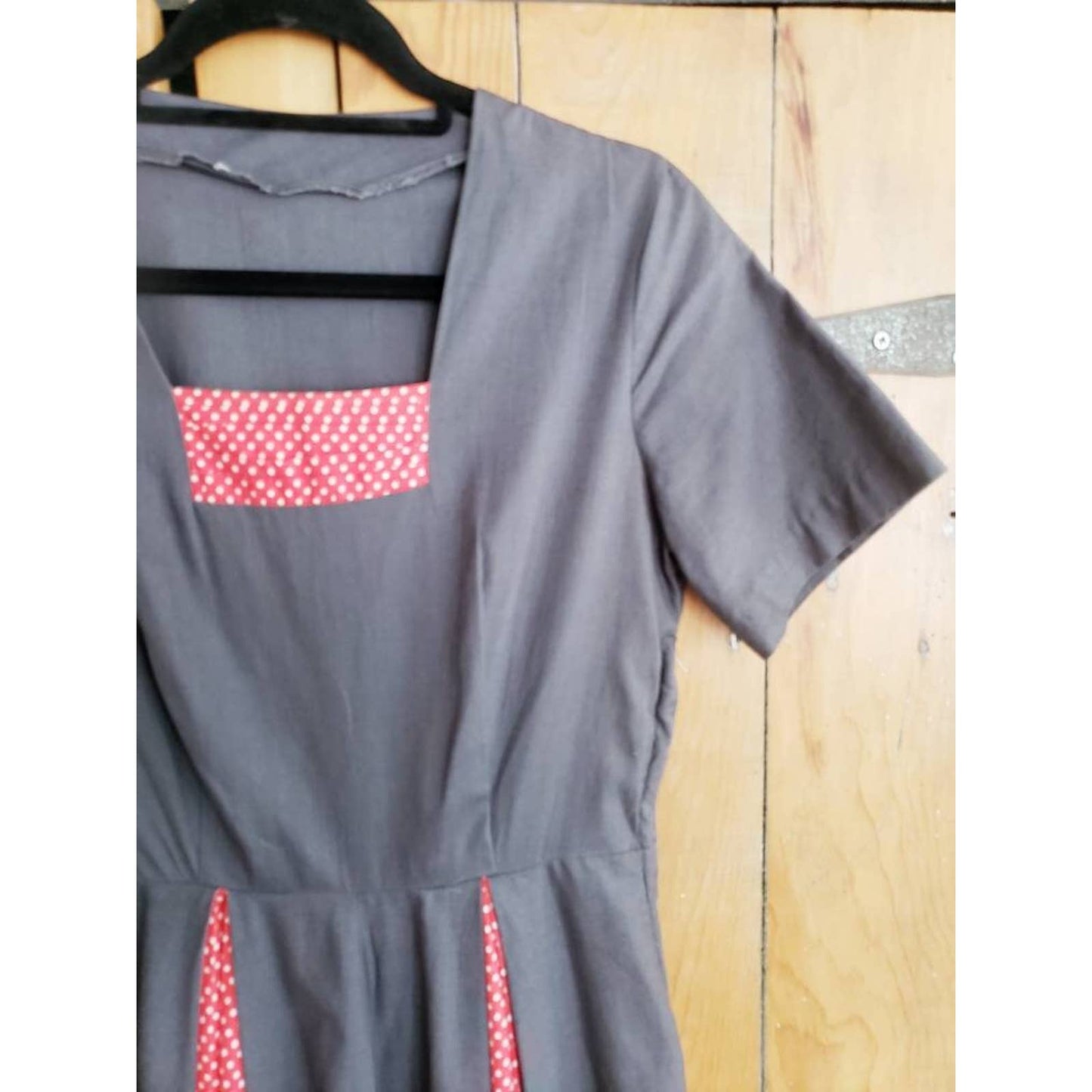 Vintage 50s Cotton Print Dress Gray Red Polka Dot Short Sleeves Circle Skirt