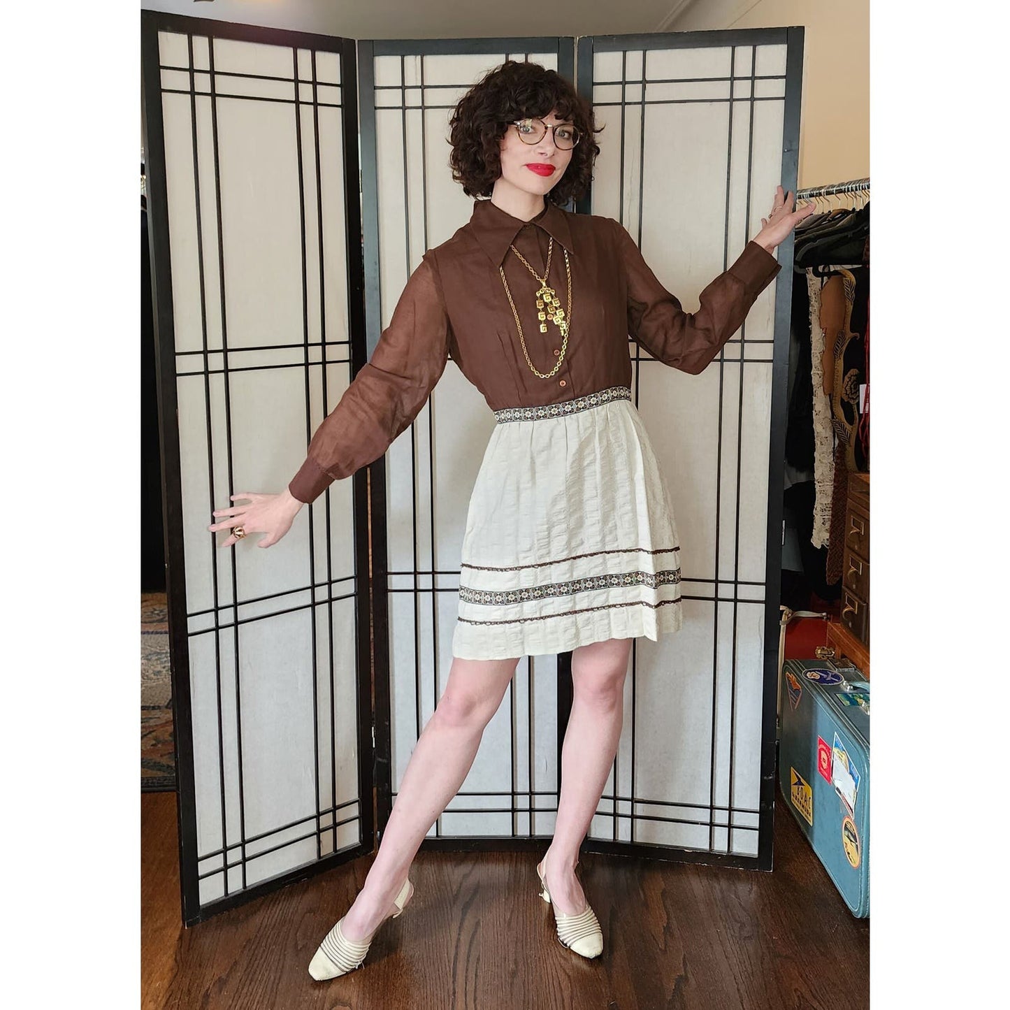 Vintage 60s Long Sleeved Dress Button Down Front in Brown