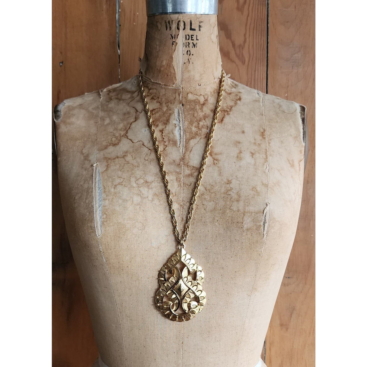 Vintage 60s Trifari Gold Chunky Pendant Necklace Baroque Swirl