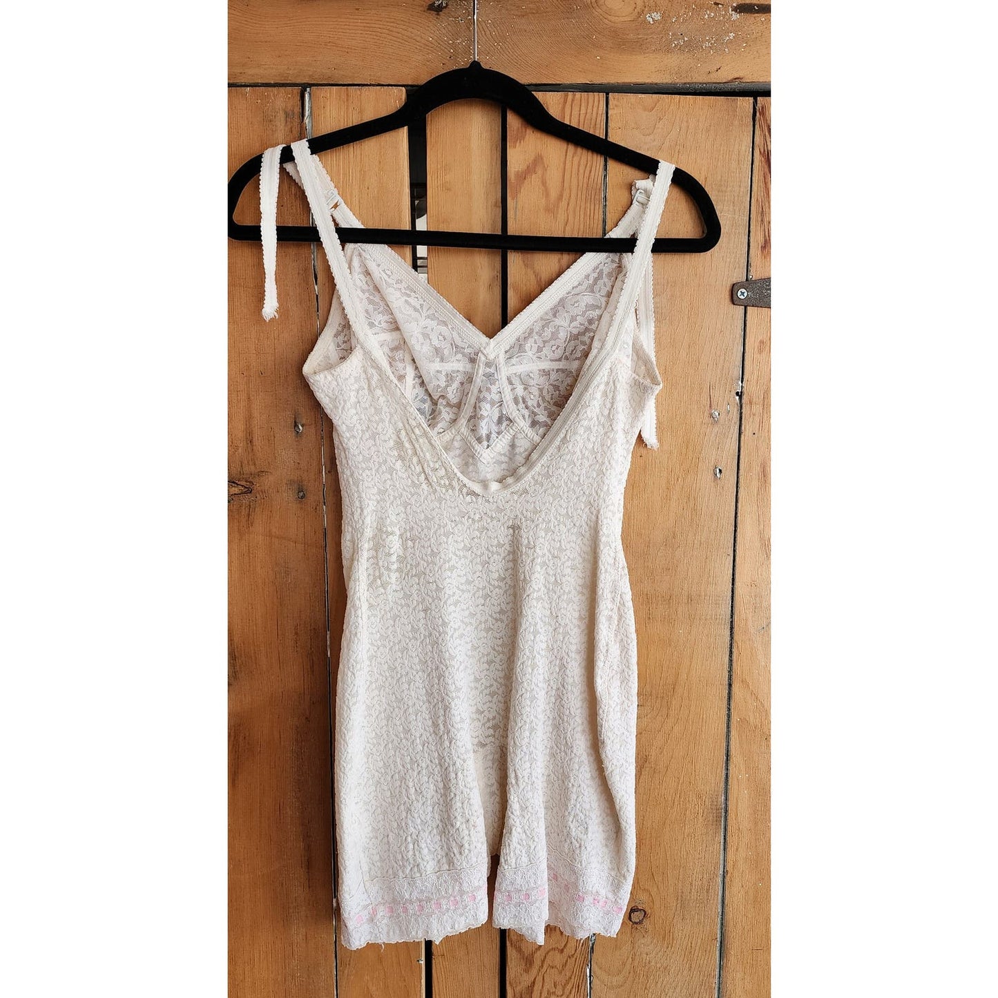 Vintage 50s White Lace Girdle/Full Form Bra Jezebel 38C