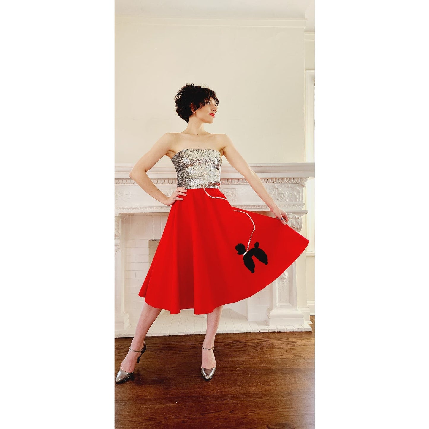 True Vintage 50s Poodle Skirt in Red Felt w-Elastic Waist M