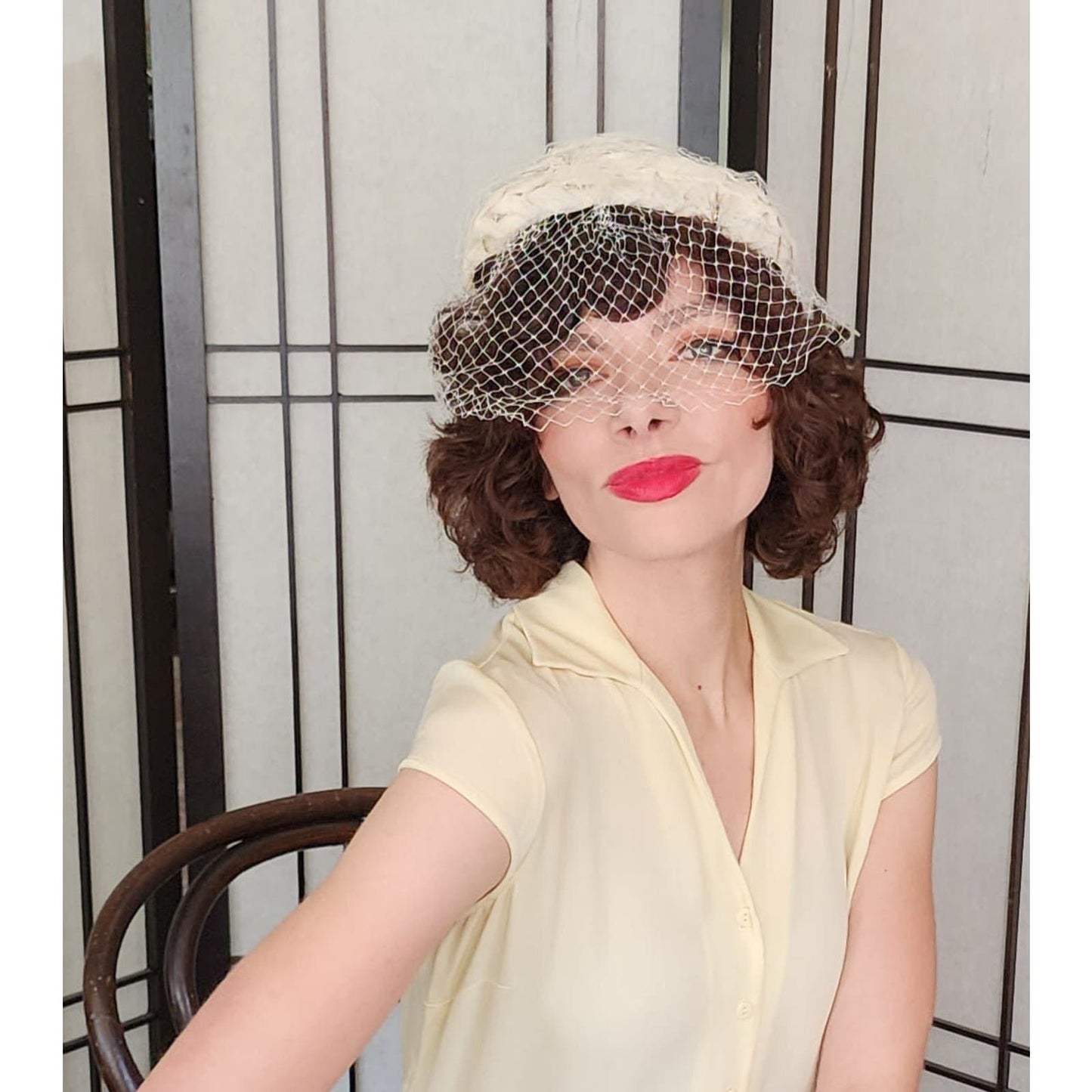 Vintage 50s Ivory Close Hat w/Ruched Ribbon & Netting