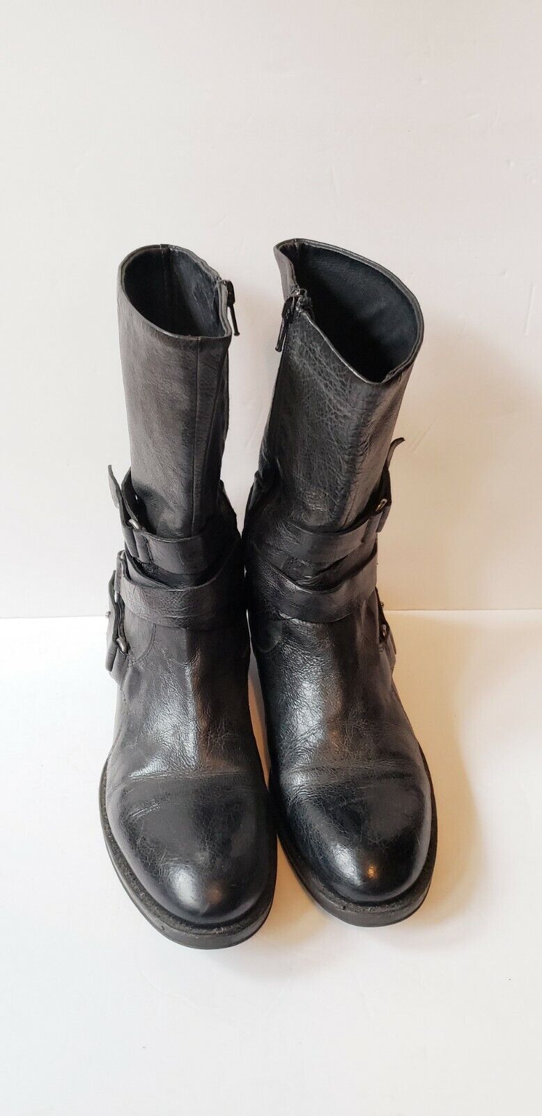 Vera Wang Lavender Black Leather Kippy Boots Buckle Straps Zipper 8 Mid Calf