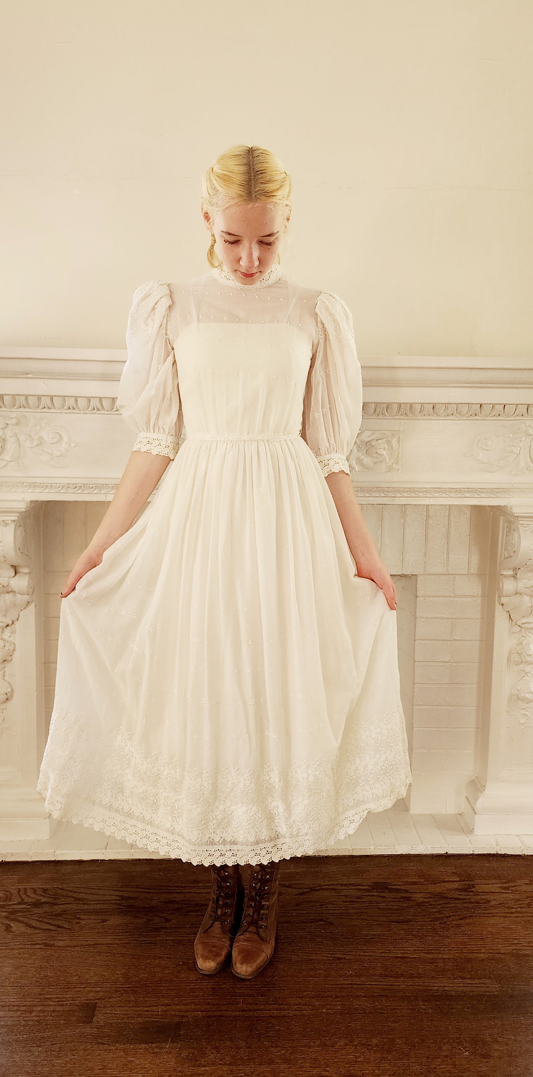vintage white maxi dress Old Fashioned Vintage Maxi Dress with Long Sleeves