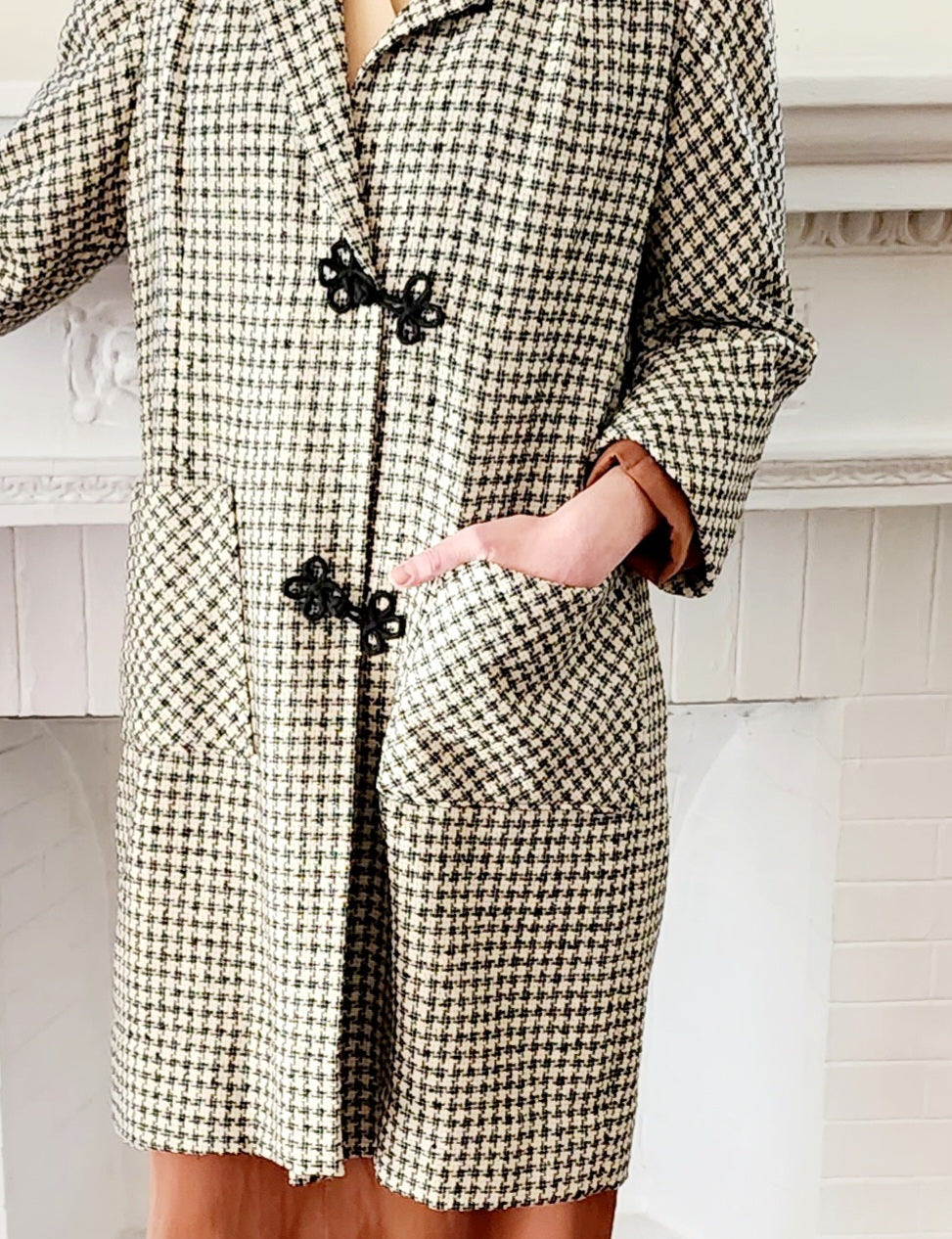 60s Houndstooth Coat Black & White Checked Print A Line by Chas A Stevens M