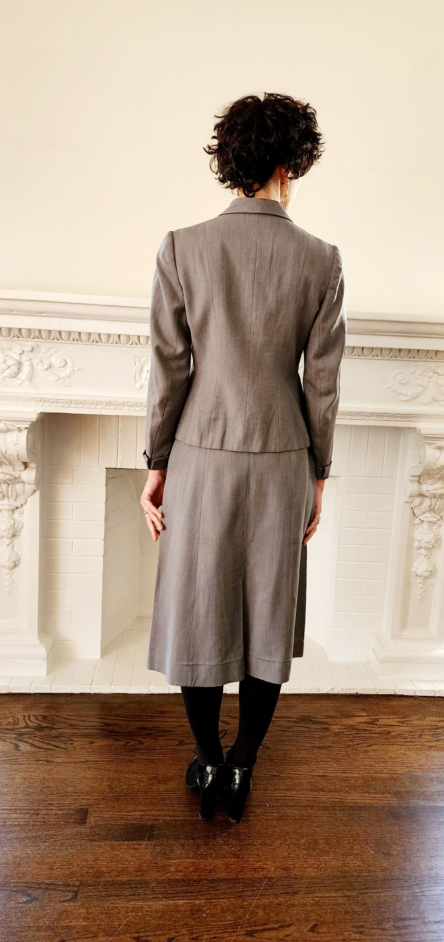 1940s Gray Wool Skirt Suit Blazer & Skirt Ensemble