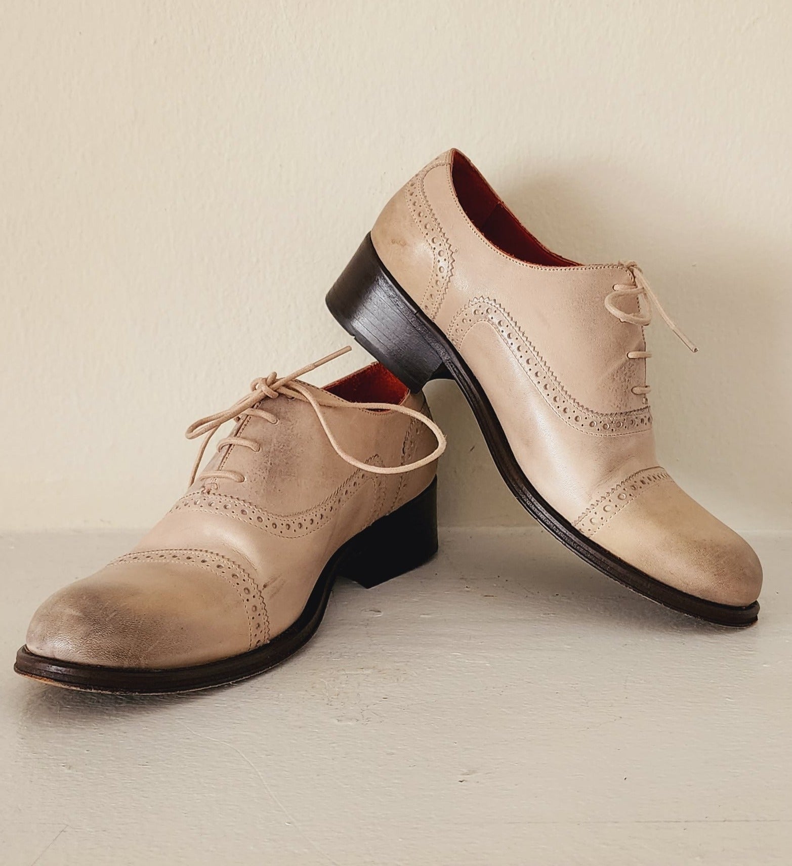 Cream Leather Lace-Up Oxfords Shoes by Alcala's / Womens 9 – RareJule Vintage