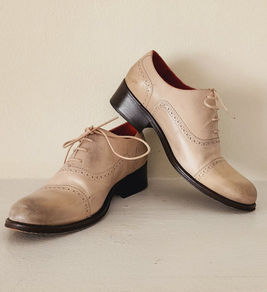 Cream Leather Lace-Up Oxfords Shoes by Alcala's / Womens 9