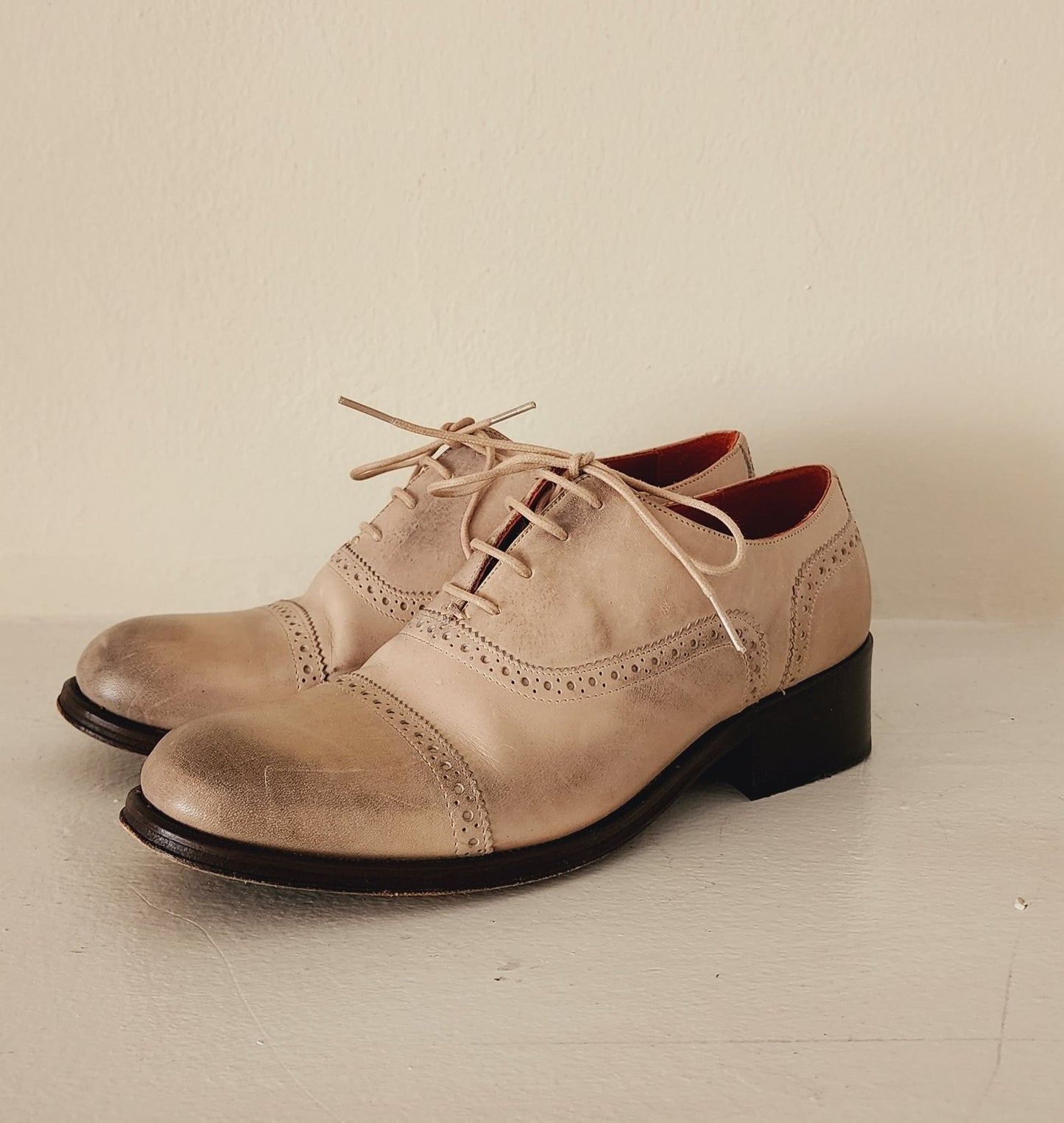 Cream Leather Lace-Up Oxfords Shoes by Alcala's / Womens 9