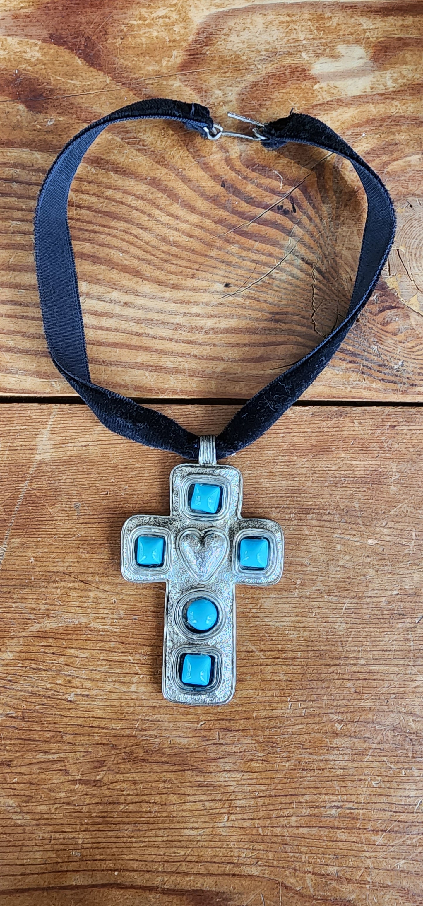 90s Choker Necklace Silver & Turquoise Cross Pendant Black Velvet Band