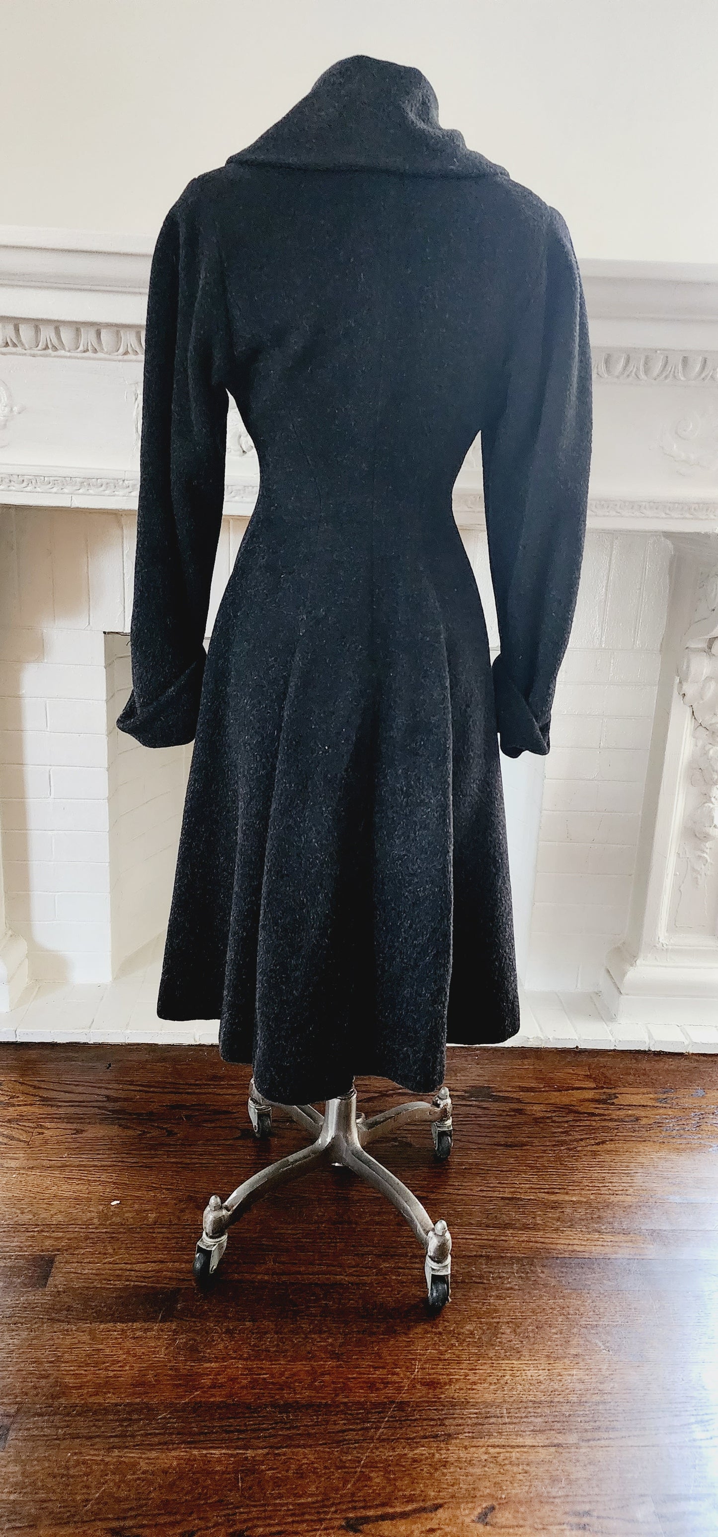 40s 50s Gray Wool Princess Coat w/Shawl Collar & Double Breasted Closure / Small