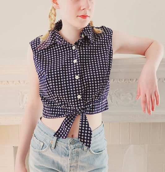 70s Summer Crop Top Button Down / Sleeveless Shirt in Navy Blue w/White Flowers