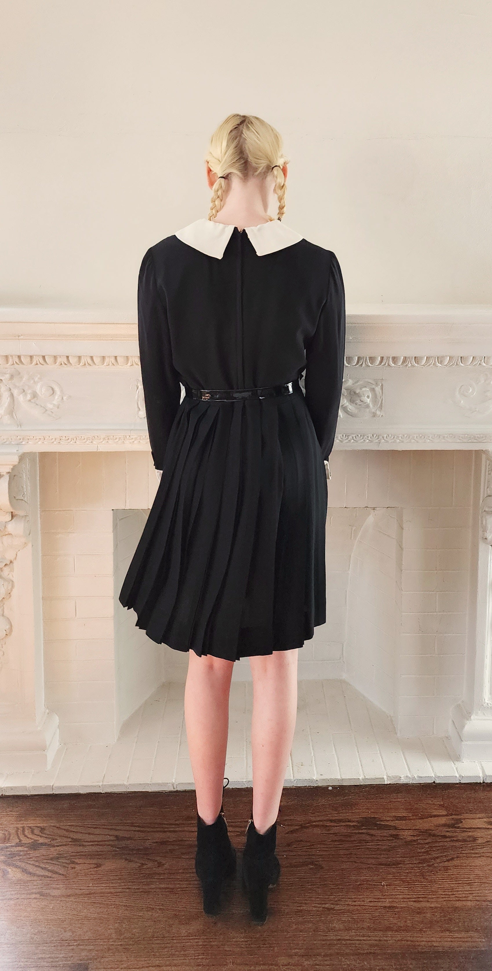 60s Black Mod Dress with White Collar and Cuffs & Pleated Skirt Wednes RareJule Vintage 60s Black Mod Dress with White Collar and Cuffs & Pleated Skirt Wednes RareJule Vintage
