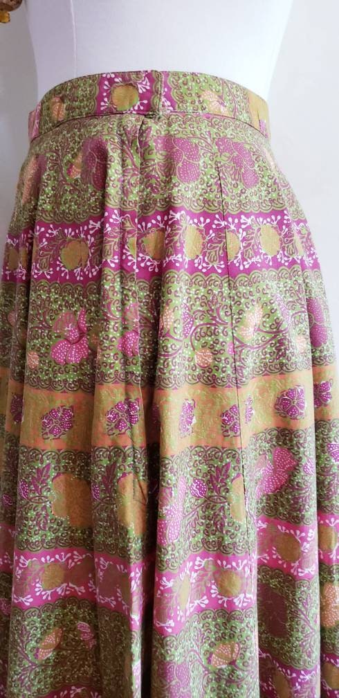 1950s Graphic Print A Line Midi Skirt / 50s Summer Skirt Green Pink Mustard Yellow India Cotton Print / S / Archana