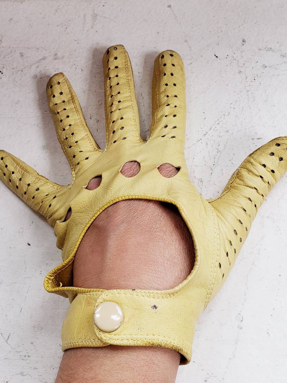 1960s Yellow Leather Kid Gloves Snap Cuff Wrist Closure / 60s Mod European Driving Gloves Perforation US Ladies size 6.5 / Rhoda