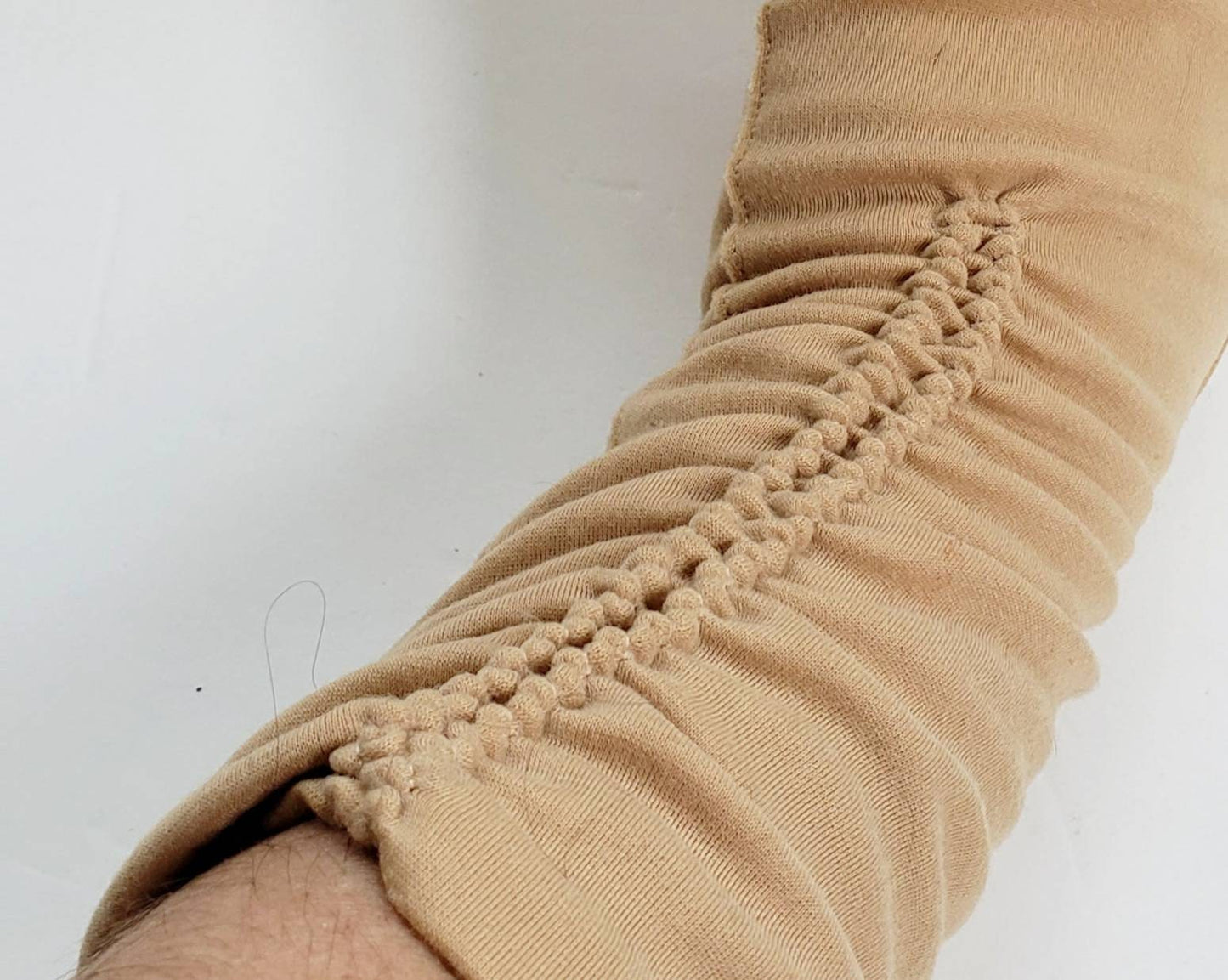 1950s Beige Gloves Ruched Elastic Design / 50s Three Quarters Length Day Gloves Light Tan / Jacqui