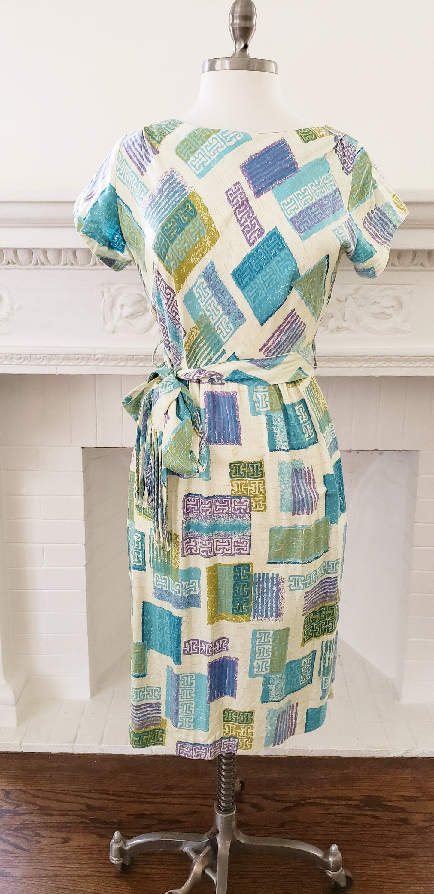 1950s Cotton Print Day Dress Blue Green White Midcentury Modern Print / 50s Geometric Print Belted Summer Dress Capped Sleeves / M Daveney